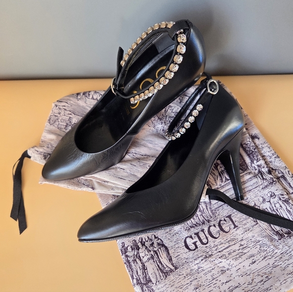 GUCCI Crystal Ankle Strap Leather Pumps Heels Black 37 Style # 590988